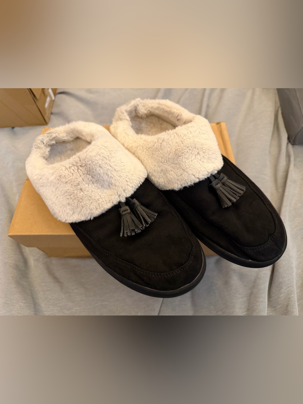 Vionic Slippers, Black, Size 9.5